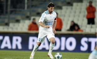 Lorik Cana devrait partirà Hambourg. Son départ pourrait avoir lieu en fin de semaine.