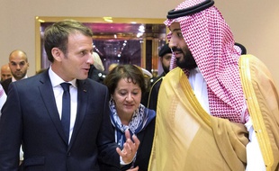 Emmanuel Macron et Mohammed ben Salmane le 9 novembre 2017 à Riyad.
