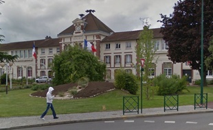 Mairie de Mantes-la-Ville (Les Yvelines).