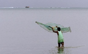 Un pêcheur des îles Fidji