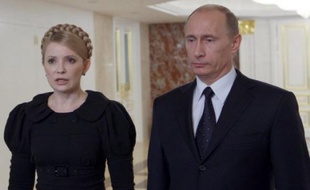 La Russie et l'Ukraine ont conclu dimanche à l'issue d'un véritable marathon diplomatique un accord en vue de rétablir - "sous peu" promet Moscou - l'intégralité de l'approvisionnement en gaz russe de l'Europe via le territoire ukrainien, mais bien des zones d'ombre demeurent.