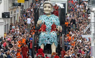 Dans son nouveau spectacle, Royal de Luxe délaisse ses fameux géants.