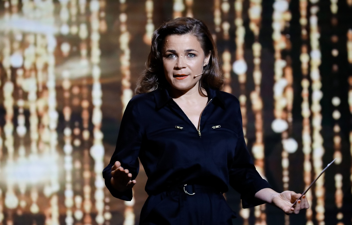 Blanche Gardin aperçue avec Louis C.K. main dans la main