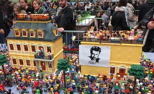 L'hommage rendu à Johnny Hallyday a été reconstitué en Playmobil.