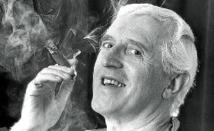 Jimmy Savile est accusé d'avoir abusé sexuellement de patients d'un hôpital britannique qu'il finançait par des dons.
