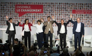 Les 6 candidats aux primaires socialistes, à La Rochelle en août 2011.