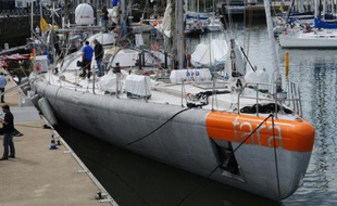 La goélette Tara amarrée au port de Lorient, le 28 mai 2016