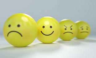 Les patients qui souffrent de troubles bipolaires alternent des phases maniaques et des épisodes dépressifs.