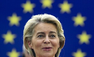 Ursula von der Leyen a tapé du poing sur la table sur les sous-marins