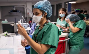 Une unité Covid à l'Hôpital Louis Mourier, en mai 2021.