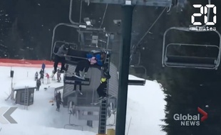 Au Canada, des skieurs sauvent un enfant qui allait chuter du télésiège.