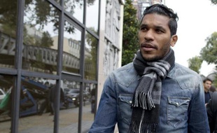 L'attaquant brésilien Brandao à la sortie de la Fédération française de football le 4 novembre 2014 à Paris