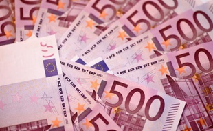 Le billet de 500 euros, montré du doigt pour son rôle dans le financement du terrorisme, va disparaître.