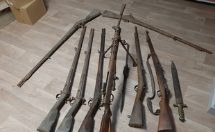 Des armes anciennes ont été découvertes dans le clocher d'une église d'Iffendic, en Ille-et-Vilaine.