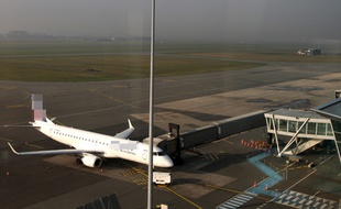 Un avion à l'aéroport de Lille