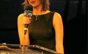 Amaëlle Guiton, aux manettes du 7-9 du Mouv', animait la conférence.