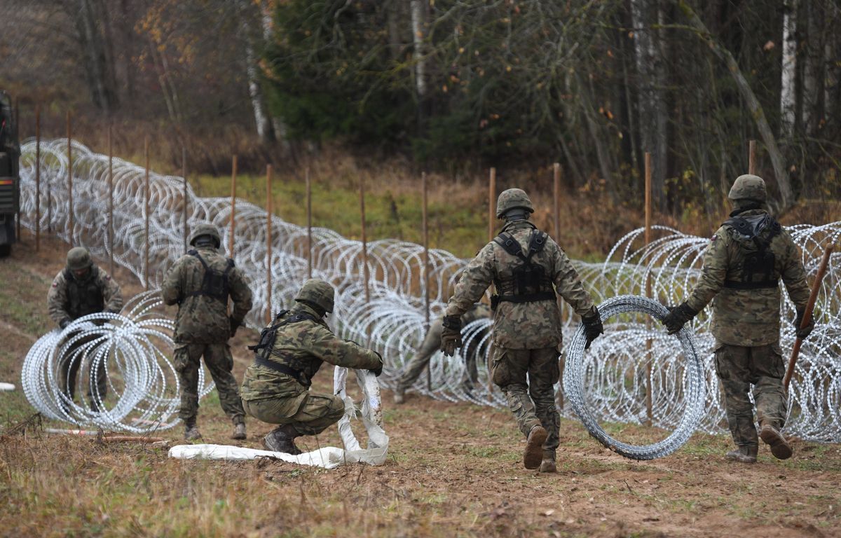 Pologne : Une barrière en construction à la frontière avec Kaliningrad contre les passages de migrants