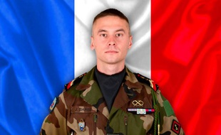 Photo diffusée par le ministère français de la Défense le 6 avril 2017, du caporal-chef Julien Barbe, du 6è régiment du génie d'Angers, tué en mission au Mali.