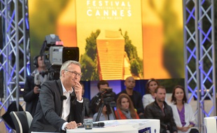 Laurent Ruquier sur le plateau d'« On n’est pas couché » à Cannes le 18 mai 2016, pour la première délocalisation