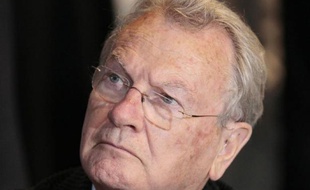 L'ancien chef de la DST (Direction de la surveillance du territoire) Yves Bonnet a mis en cause lundi l'argent de la drogue mais aussi celui de l'Arabie saoudite et du Qatar dans le financement de réseaux islamistes radicaux.