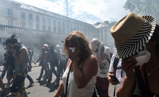 Le début de la manifestation est déjà compliqué à Nantes.