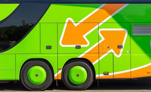 Un bus (illustration)