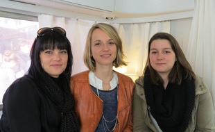 Laure, Marie et Sherylan vivent au quotidien avec la spondylarthrite, mais les trois jeunes femmes se serrent les coudes.