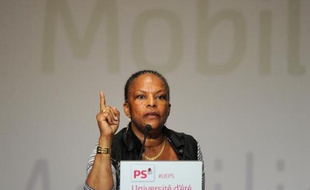 Christiane Taubira a détaillé samedi à l'université d'été du PS sa future, et controversée, réforme pénale, confirmant la création d'une "peine de probation", hors prison, et de mesures pour renforcer les sorties aménagées de détention.