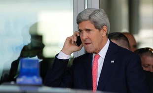 Le secrétaire d'Etat américain John Kerry est attendu vendredi en Israël pour discuter avec le Premier ministre israélien Benjamin Netanyahu du dossier nucléaire iranien