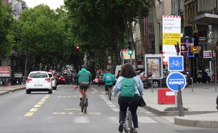Le cours Gambetta a notamment vu sa piste cyclable s'élargir considérablement durant la période de confinement.