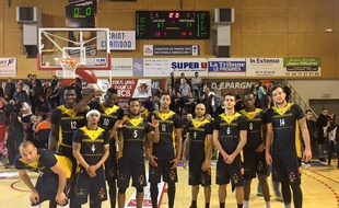 Hyères-Toulon Var Basket en avril 2016