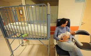 NANTES, le 10/12/2012 Le service des urgences pediatriques qui se voit deborde par une epidemie de bronchiolite