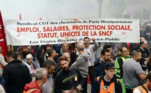 Manifestation de salariés de la SNCF à Paris, le 6 juin 2016