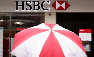 Picture by Gabriel Szabo/Guzelian
HSBC branch in Liverpool city centre on 26th of April, 2012
HSBC bank helped wealthy clients dodge millions in tax.
BBC Panorama reported this after seeing thousands of accounts from HSBC's private bank in Switzerland leaked by a whistleblower in 2007./GUZELIAN_115503/Credit:Gabriel Szabo/Guzelian/SIPA/1502091208