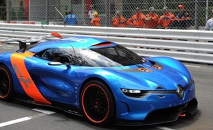 Renault et le constructeur britannique Caterham ont annoncé lundi qu'ils allaient collaborer pour concevoir et produire des véhicules sportifs, qui reprendront "l'ADN de l'Alpine", et seront fabriqués à Dieppe (Seine-Maritime).