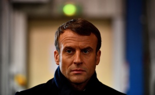 Emmanuel Macron lors de sa rencontre avec d'ex-salariés de Whirlpool à Amiens, le 22 novembre 2019.