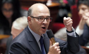 Le ministre de l'Economie et des Finances Pierre Moscovici a annoncé jeudi que le gouvernement proposerait "dans les prochains jours" une solution pour "atténuer" les effets de la forte hausse de la cotisation foncière des entreprises (CFE) pour certaines très petites entreprises.
