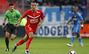 Foued Kadir sous le maillot de Valenciennes.