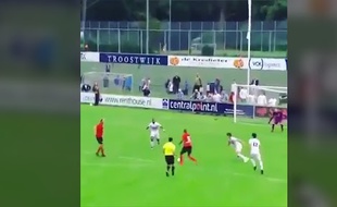 Le but incroyable de Melvin Grootfaam