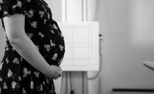 L'ouverture récente de la vaccination au femmes enceintes dès le premiers mois de grossesse met un bon nombre d'entres elles dans l'impasse.