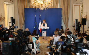 Muriel Pénicaud, la ministre du Travail, présente une partie du projet de réforme du code du travail à la presse le 28 juin 2017.