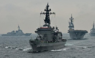 En pleine crise diplomatique avec la Chine, le nouveau gouvernement conservateur japonais a annoncé mardi qu'il prévoyait de consacrer rapidement 1,6 milliard d'euros au renforcement des équipements militaires dans le cadre d'une rallonge budgétaire destinée à doper l'économie.