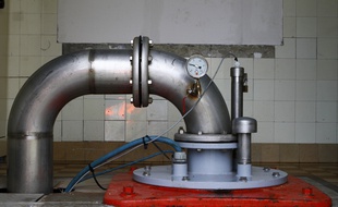 Wavrin, le 20 mars 2012. Cette usine des Eaux du Nord est quipe de racteurs pour la dcarbonatation, procd qui permet de dbarasser l'eau du Nickel et d'une partie de son calcaire.