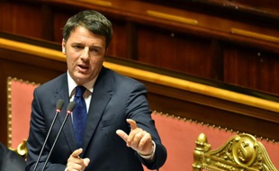 Le Premier ministre italien Matteo Renzi au Sénat à Rome le 14 octobre 2015