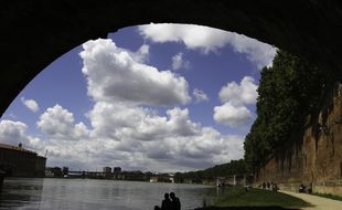 Les berges de la Garonne, sous le Pont Neuf.