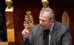 Une perquisition a eu lieu lundi matin dans le bureau du député-maire socialiste de Sarcelles (Val-d'Oise) François Pupponi, dans le cadre d'une enquête portant sur de possibles abus de bien sociaux instruite par le parquet de Pontoise, a-t-on appris de sources concordantes.