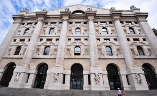 Les marchés financiers ont fait preuve d'une résistance surprenante au choc politique issu des élections italiennes, convaincus qu'une coalition se formera dans le pays et confiants dans le volontarisme des banques centrales en Europe et aux Etats-Unis.