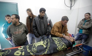 Deux Palestiniens ont été tués en moins de 24 heures par l'armée israélienne lors de tentatives d'arrestation en Cisjordanie, assombrissant les perspectives des négociations sous l'égide des Etats-Unis, déjà minées par le contentieux lancinant sur la colonisation.
