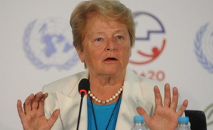 L'ex-Première ministre norvégienne Gro Harlem Brundtland à Rio de Janeiro le 18 juin 2012