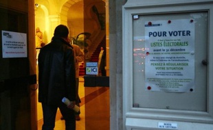 Les Français qui veulent voter aux élections présidentielle et législatives de 2012 n'ont plus qu'un mois, jusqu'au samedi 31 décembre, pour s'inscrire sur les listes électorales, et des centaines de milliers d'entre eux vont le faire d'ici là, selon les spécialistes.